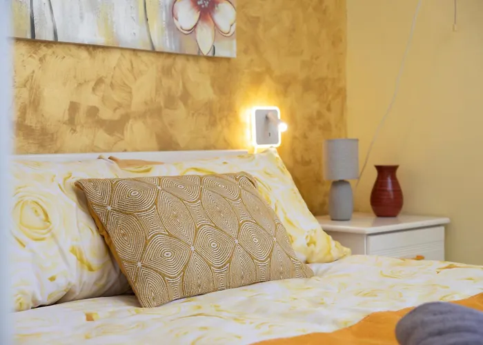 Cosy1 Bedroom With Balcony & Sea Views - Close To Bay Appartement *