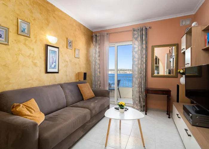Cosy1 Bedroom With Balcony & Sea Views - Close To Bay Appartement