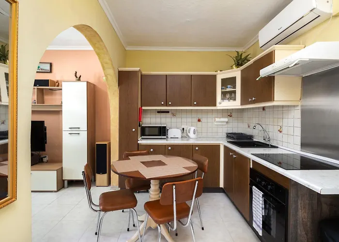 Appartement Cosy1 Bedroom With Balcony & Sea Views - Close To Bay *