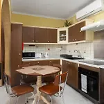 Apartman Cosy1 Bedroom With Balcony & Sea Views - Close To Bay