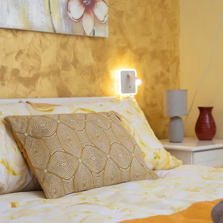 Cosy1 Bedroom With Balcony & Sea Views - Close To Bay Apartament *