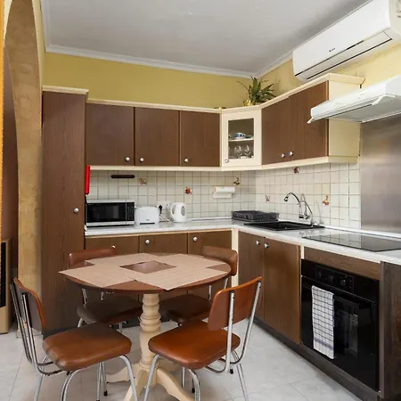 Apartament Cosy1 Bedroom With Balcony & Sea Views - Close To Bay