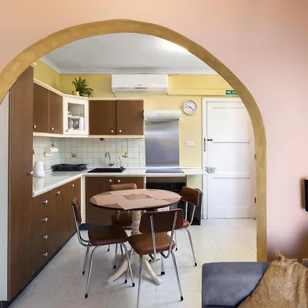 Cosy1 Bedroom With Balcony & Sea Views - Close To Bay Mellieħa