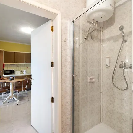 Cosy1 Bedroom With Balcony & Sea Views - Close To Bay