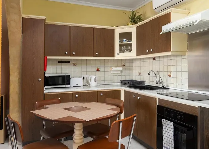 Apartament Cosy1 Bedroom With Balcony & Sea Views - Close To Bay