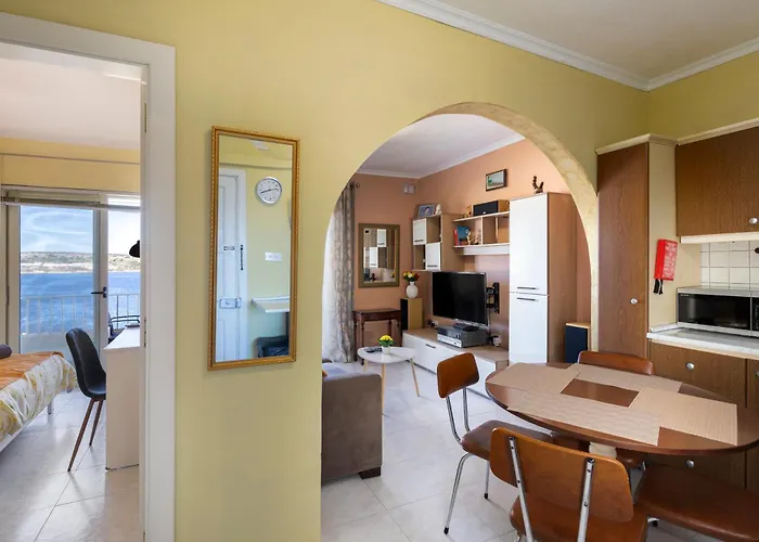 Apartament Cosy1 Bedroom With Balcony & Sea Views - Close To Bay Mellieħa