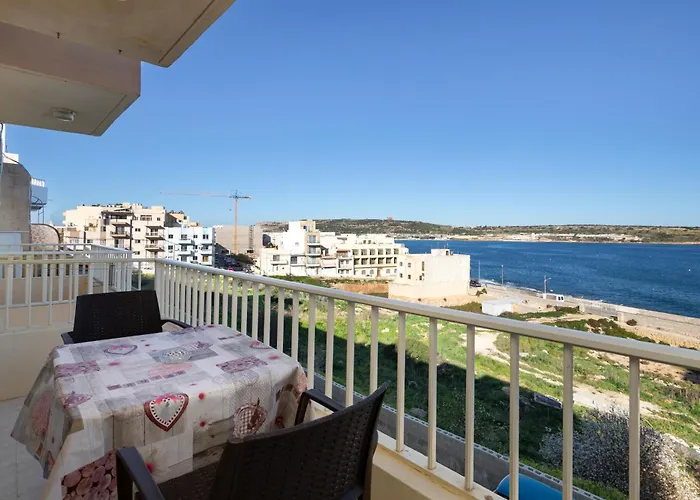 Cosy1 Bedroom With Balcony & Sea Views - Close To Bay Mellieħa